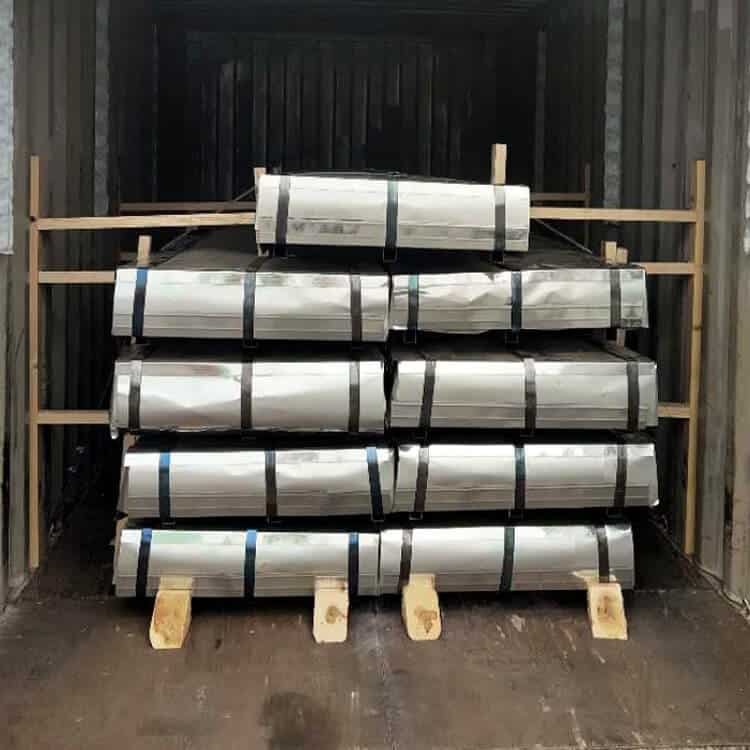 家込み中 Loading