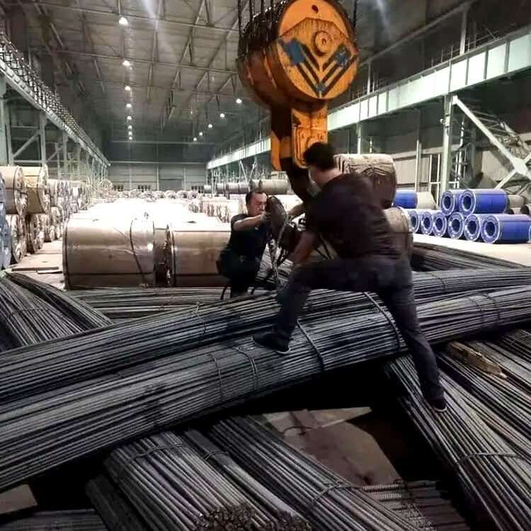 Thép cốt thép 18 Steel Rebar Delivery