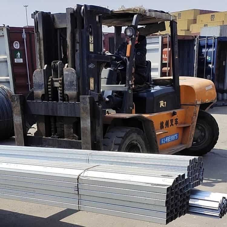 Sinklənmiş kvadrat boru 21 Galvanized Square Tube Delivery1