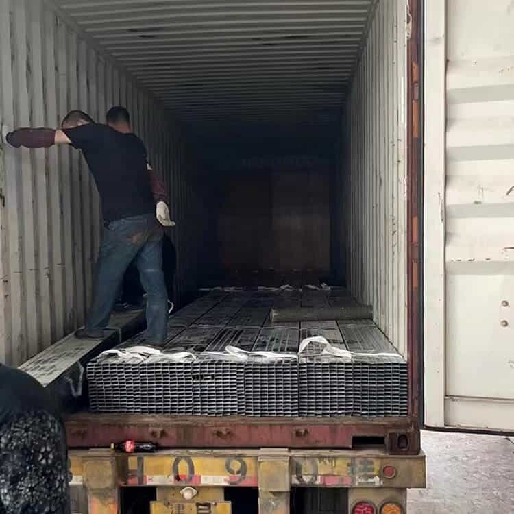 Sinklənmiş kvadrat boruoru çatdırılması4 Galvanized Square Tube Delivery4